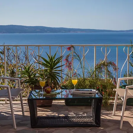 Grosse In Mit Terrasse Und Meerblick Apartment