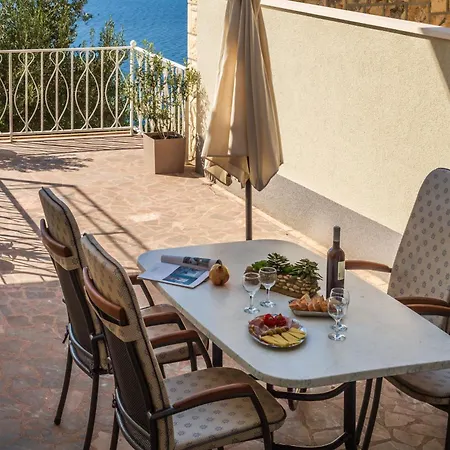 Apartment Grosse In Mit Terrasse Und Meerblick