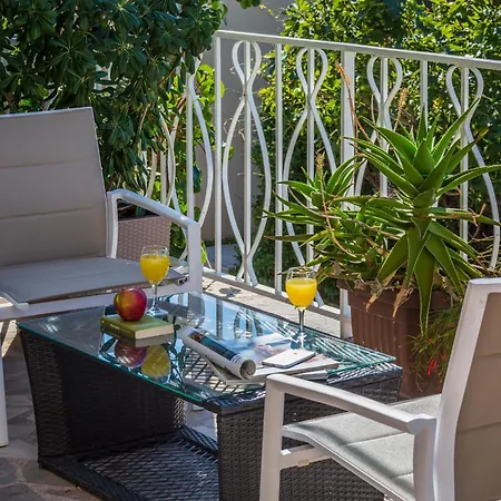 Grosse In Mit Terrasse Und Meerblick *